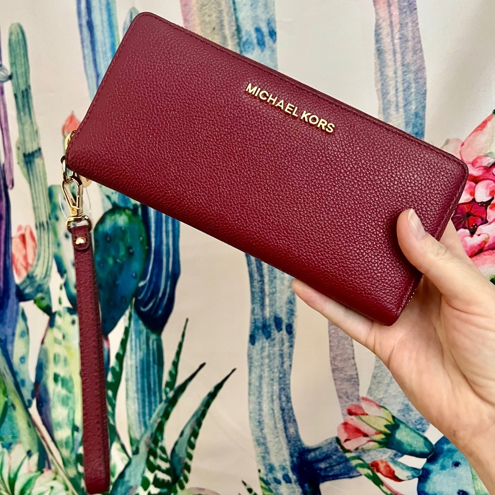 Michael Kors Jet Set Travel Continental Wallet Mulberry Leather 35F8GTVT3T NWT